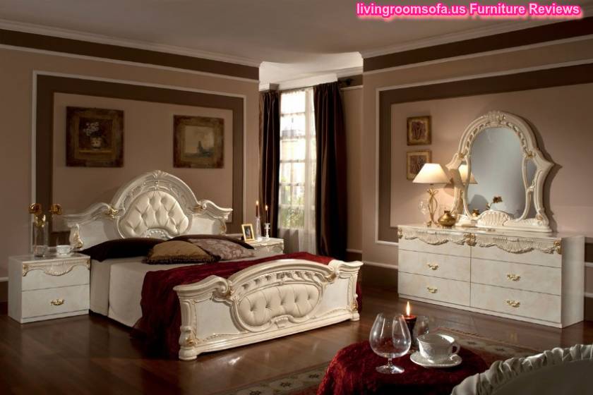Rococo Beige Gold Italian Retro Bed