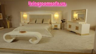 Golden Carved Bedroom Decorating Ideas