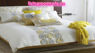 Decorative Bed Pillows For Master Bedroom