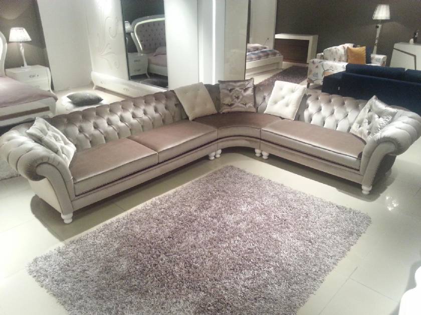 Glossy Silver Chesterfield Corner Sofa Traditional modern Design