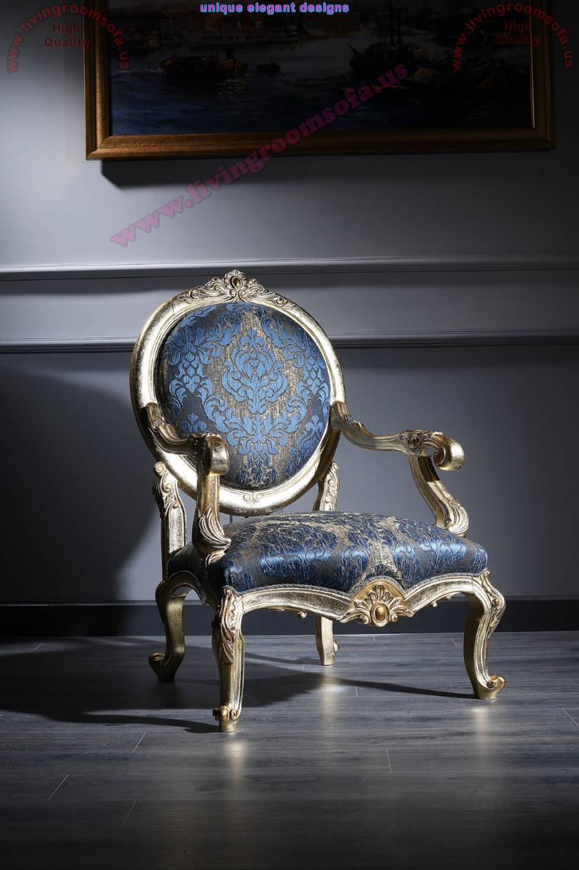 Luxury Classic Armchair Carved and Gold Leaf Varnished