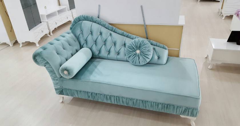 Queen Isabella chaise longe light blue velvet luxury lounges