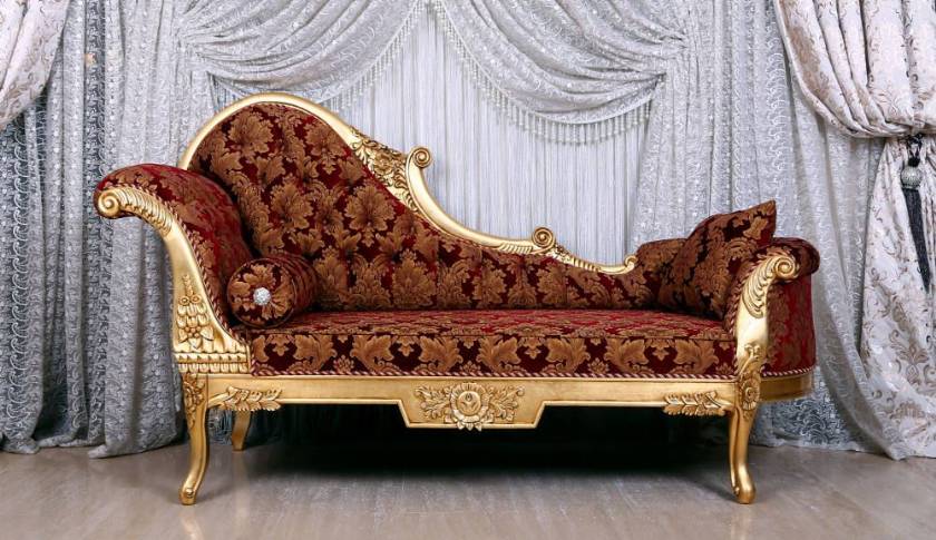 Queen Maria chaise lounge classical curved and carved