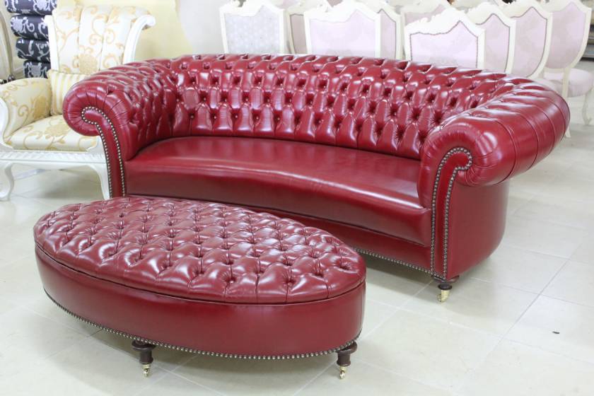 Red leather chesterfield sofa Glossy with Rounded pouf