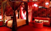 red night romantic bedroom design idea