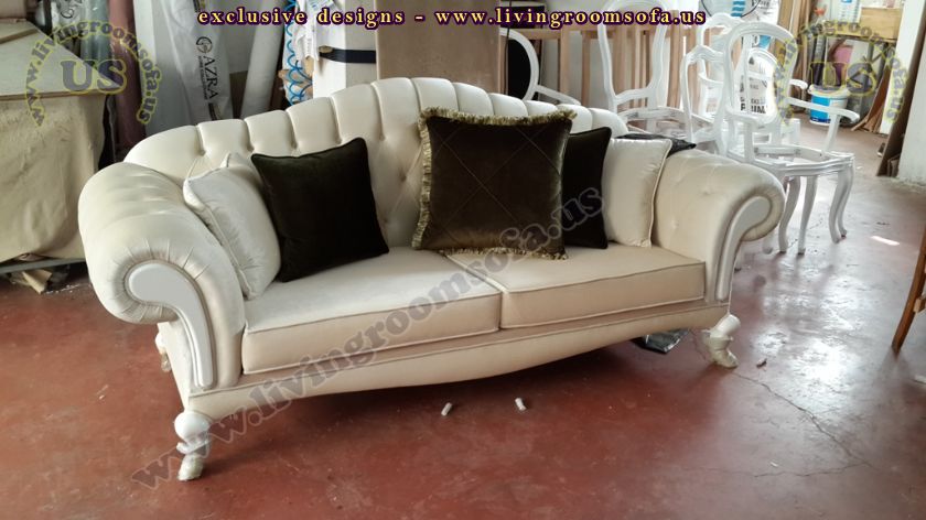 avantgarde chesterfield couch design
